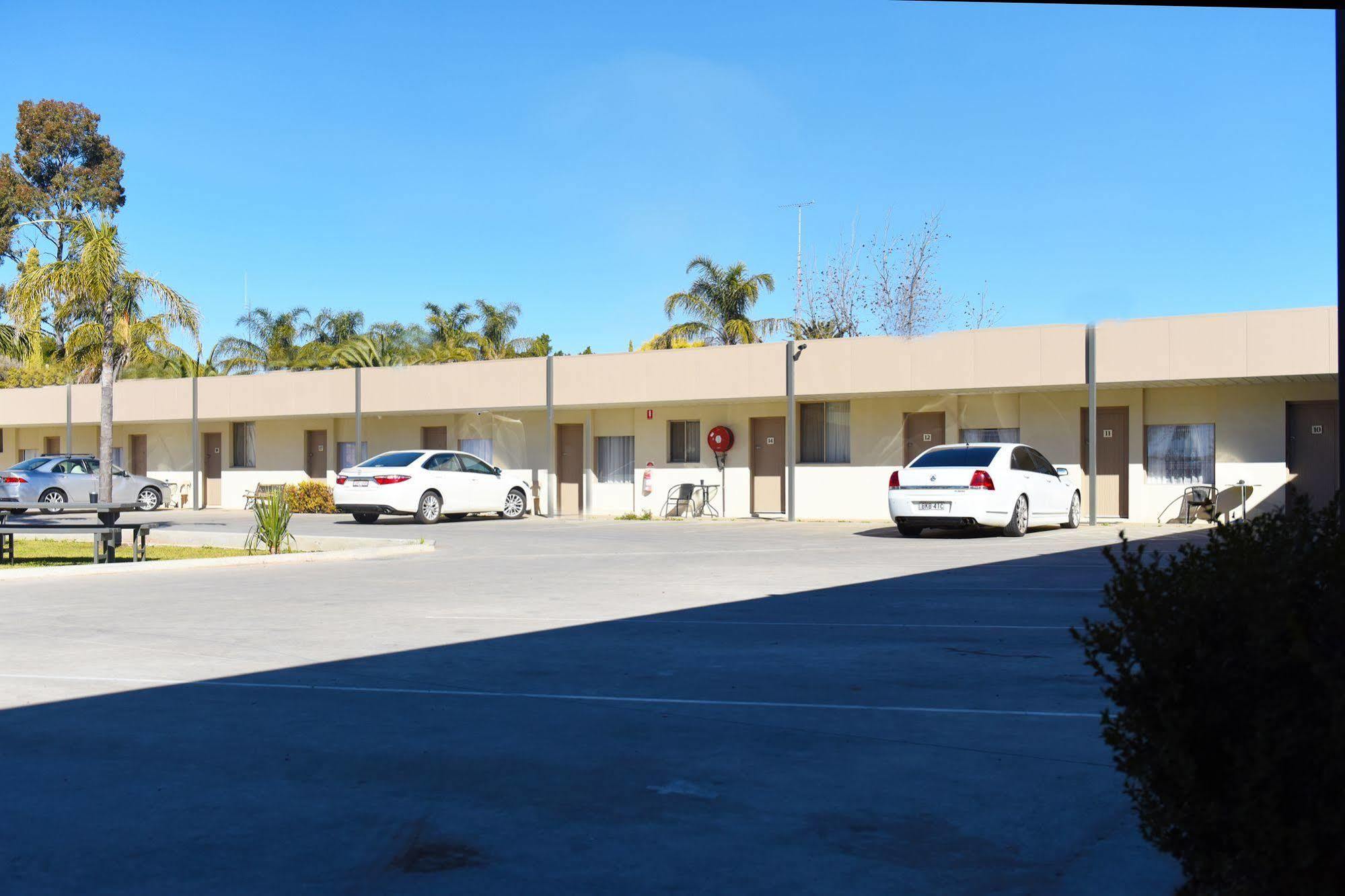 Mia Motel Griffith Exteriér fotografie